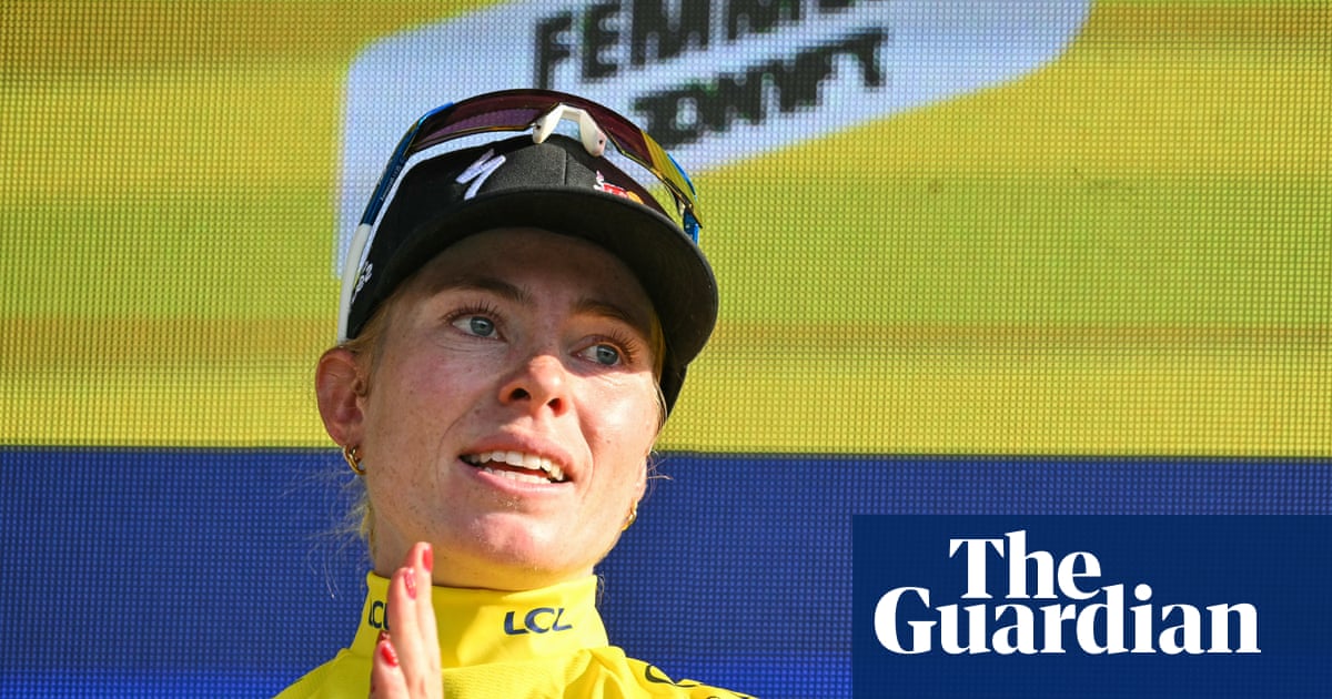 Tour de France Femmes: Vollering’s late escape for yellow leaves Niewiadoma fuming